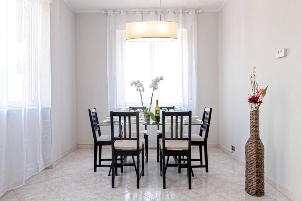 Free Parking Appartamento 5 Stelle Elegante Con Suite Livorno Exterior photo